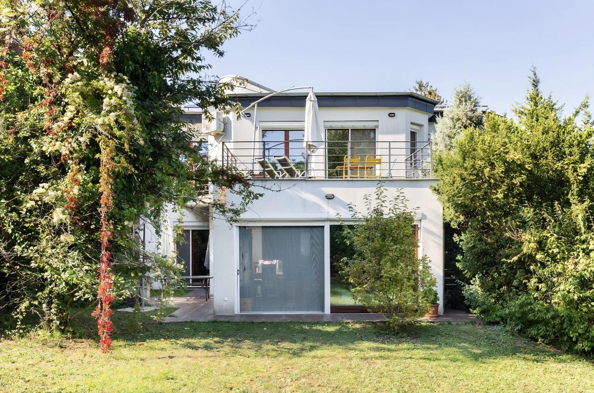 Maharaja Mountain Palace With Free Privat Parking And Garden Budapest Exterior foto